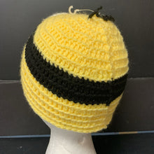 Load image into Gallery viewer, Boys Knit Minion Hat
