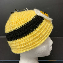 Load image into Gallery viewer, Boys Knit Minion Hat
