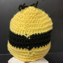 Load image into Gallery viewer, Boys Knit Minion Hat
