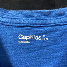 Load image into Gallery viewer, Striped v-neck shirt
