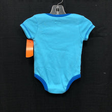 Load image into Gallery viewer, Batman w/ symbol snap onesie outfit

