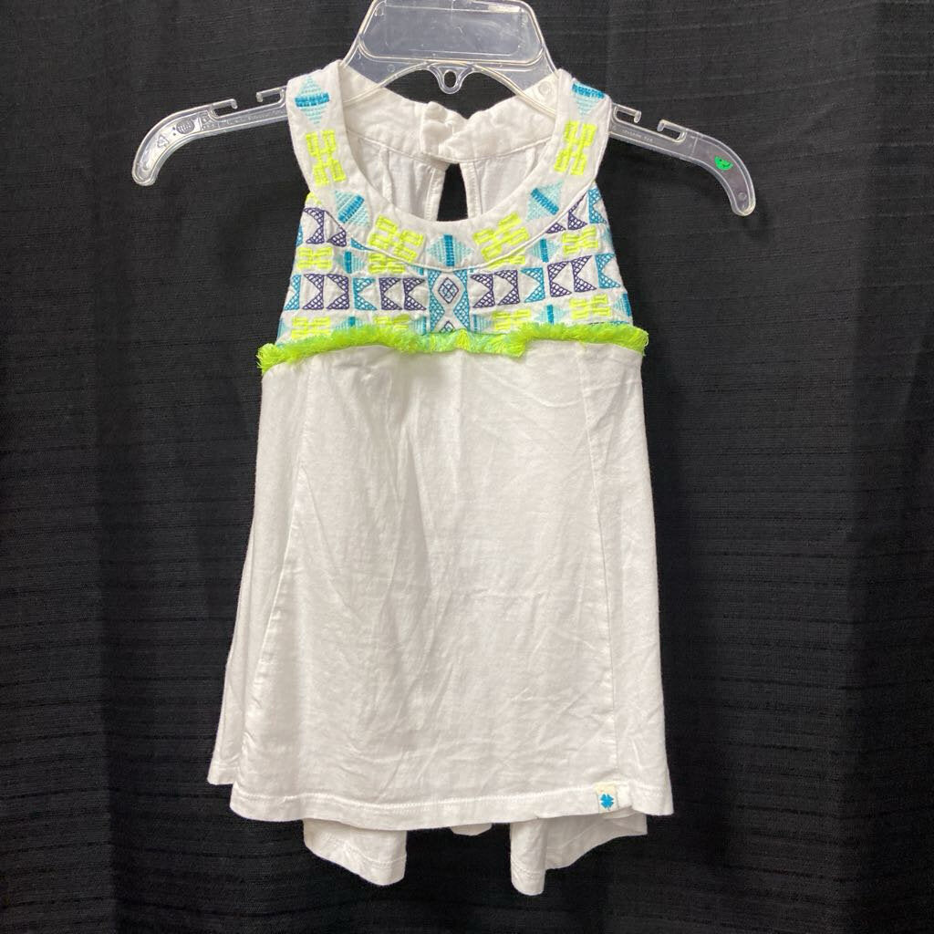 geometric print neckline top