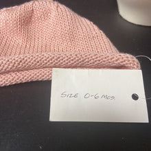 Load image into Gallery viewer, Girls Knit Winter Hat (NEW) (Pampered Posies)
