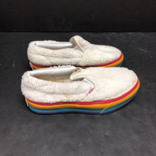 Load image into Gallery viewer, Girls Fuzzy Slip On Shoes
