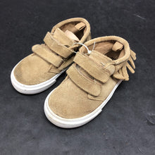 Load image into Gallery viewer, Girls Velcro Shoes
