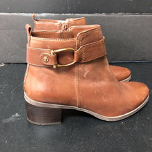 Load image into Gallery viewer, Girls Ankle Boots (Anne Klein)
