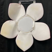 Load image into Gallery viewer, Flower Baby Bath Tub Mat (Kakiblin)
