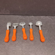 Load image into Gallery viewer, Cooking Utensils for 18" Doll
