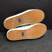 Load image into Gallery viewer, Girls Shoes
