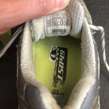 Load image into Gallery viewer, Girls Ghost 4 Evolution Running Shoes
