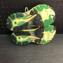 Load image into Gallery viewer, Girls Ghost 4 Evolution Running Shoes
