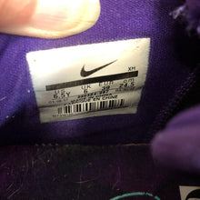Load image into Gallery viewer, Boys PG 1 Sneakers
