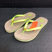 Load image into Gallery viewer, Girls Flip Flops
