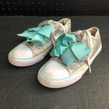 Load image into Gallery viewer, Girls Sparkly Bow Shoes
