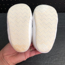 Load image into Gallery viewer, Boys Sneakers
