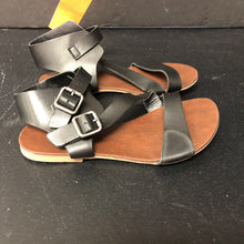 Load image into Gallery viewer, Girls Sandals
