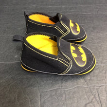 Load image into Gallery viewer, Boys Batman Shoes
