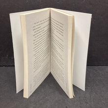 Load image into Gallery viewer, Storm Warning (The 39 Clues) (Linda Sue Park) -series paperback
