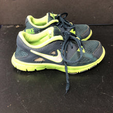 Load image into Gallery viewer, Boys Sneakers
