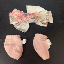 Load image into Gallery viewer, Flower Headband &amp; Socks Set
