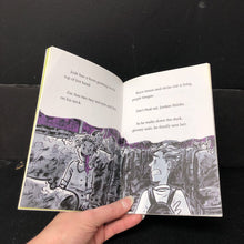Load image into Gallery viewer, The Squeals on the Bus (School Bus of Horrors) (Mike Dahl) -paperback chapter
