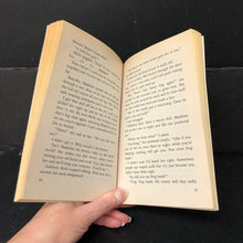 Load image into Gallery viewer, The Kid in the Red Jacket (Barbara Park) -paperback chapter
