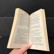 Load image into Gallery viewer, Darkening Skies (Left Behind The Kids) (Jerry B. Jenkins &amp; Tim LaHaye) -paperback series
