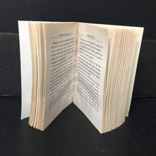 Load image into Gallery viewer, Ramona Quimby, Age 8 (Beverly Cleary) -paperback series
