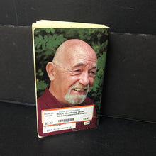 Load image into Gallery viewer, Mossflower (Brian Jacques) -paperback chapter
