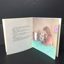 Load image into Gallery viewer, Mama One, Mama Two (Patricia MacLachlan) -paperback
