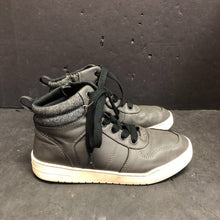 Load image into Gallery viewer, Boys High Top Sneakers
