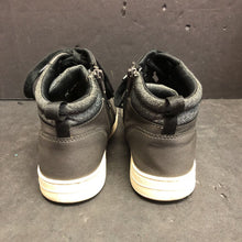 Load image into Gallery viewer, Boys High Top Sneakers
