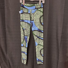 Load image into Gallery viewer, Patterned Leggings
