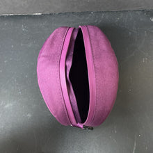 Load image into Gallery viewer, Wireless Headphones Case (Beats)
