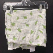 Load image into Gallery viewer, Peas Swaddle Blanket
