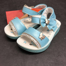 Load image into Gallery viewer, Girls Butterfly Sandals (NEW) (Hobibear)
