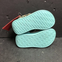 Load image into Gallery viewer, Girls Butterfly Sandals (NEW) (Hobibear)
