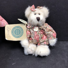 Load image into Gallery viewer, Laurel S Berrijam Bear
