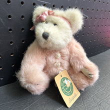 Load image into Gallery viewer, Gwnynda Bear
