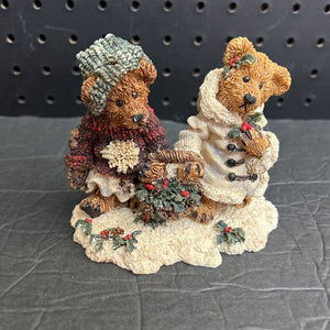 Edmund & Bailey... Gathering Holly Christmas Figurine