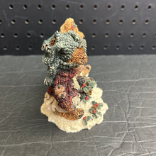 Load image into Gallery viewer, Edmund &amp; Bailey... Gathering Holly Christmas Figurine
