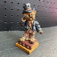 Load image into Gallery viewer, Uncle Elliot ..Wants You! Figurine
