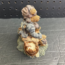 Load image into Gallery viewer, Knute &amp; the Gridiron Figurine

