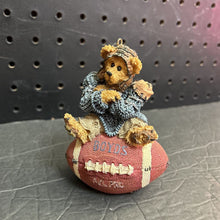 Load image into Gallery viewer, Knute...Half Time! Figurine

