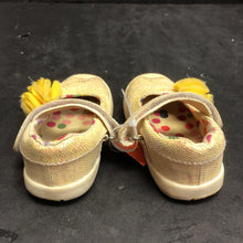 Load image into Gallery viewer, Girls Sparkly Flower Shoes
