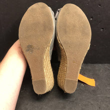 Load image into Gallery viewer, Girls Striped Bow Wedges
