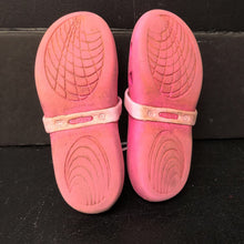 Load image into Gallery viewer, Girls Flower Slip On Shoes
