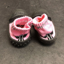 Load image into Gallery viewer, Girls Grip Shoes
