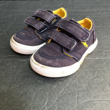 Load image into Gallery viewer, Boys Velcro Shoes
