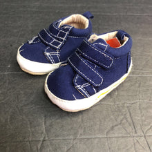 Load image into Gallery viewer, Boys Velcro Shoes
